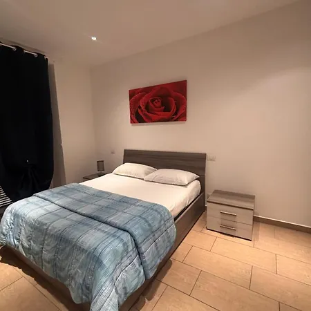 Zoe 4 *